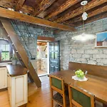 Villa Ulika Mit Pool Und Jacuzzi