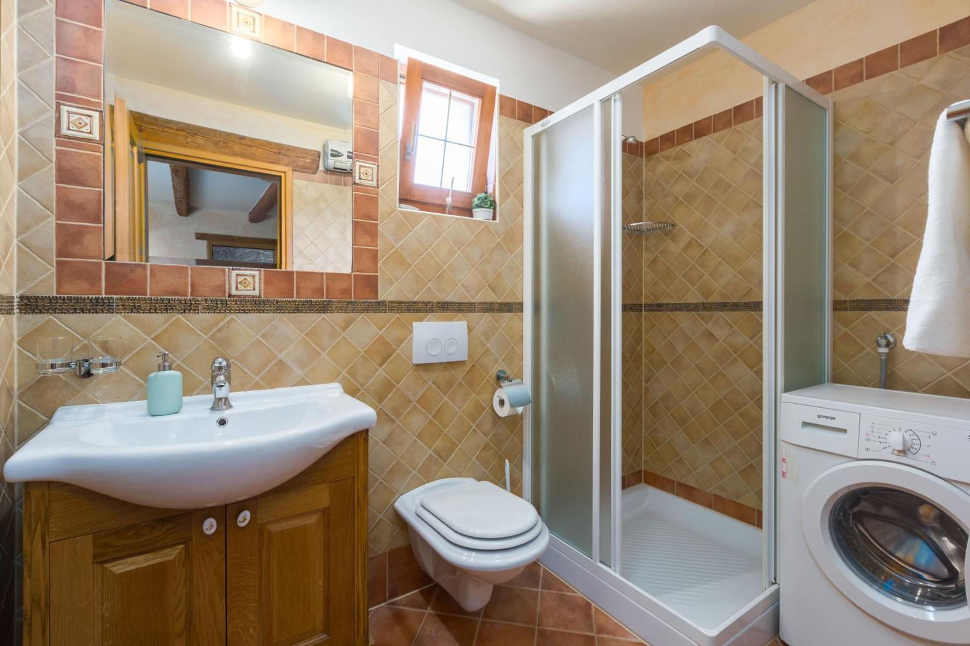 Ulika Mit Pool Und Jacuzzi Ferienhaus