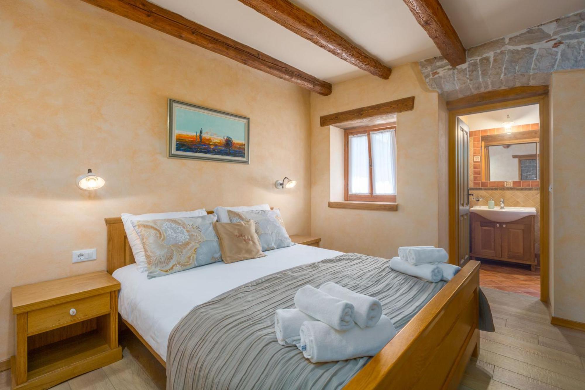 Ferienhaus Ulika Mit Pool Und Jacuzzi Poreč